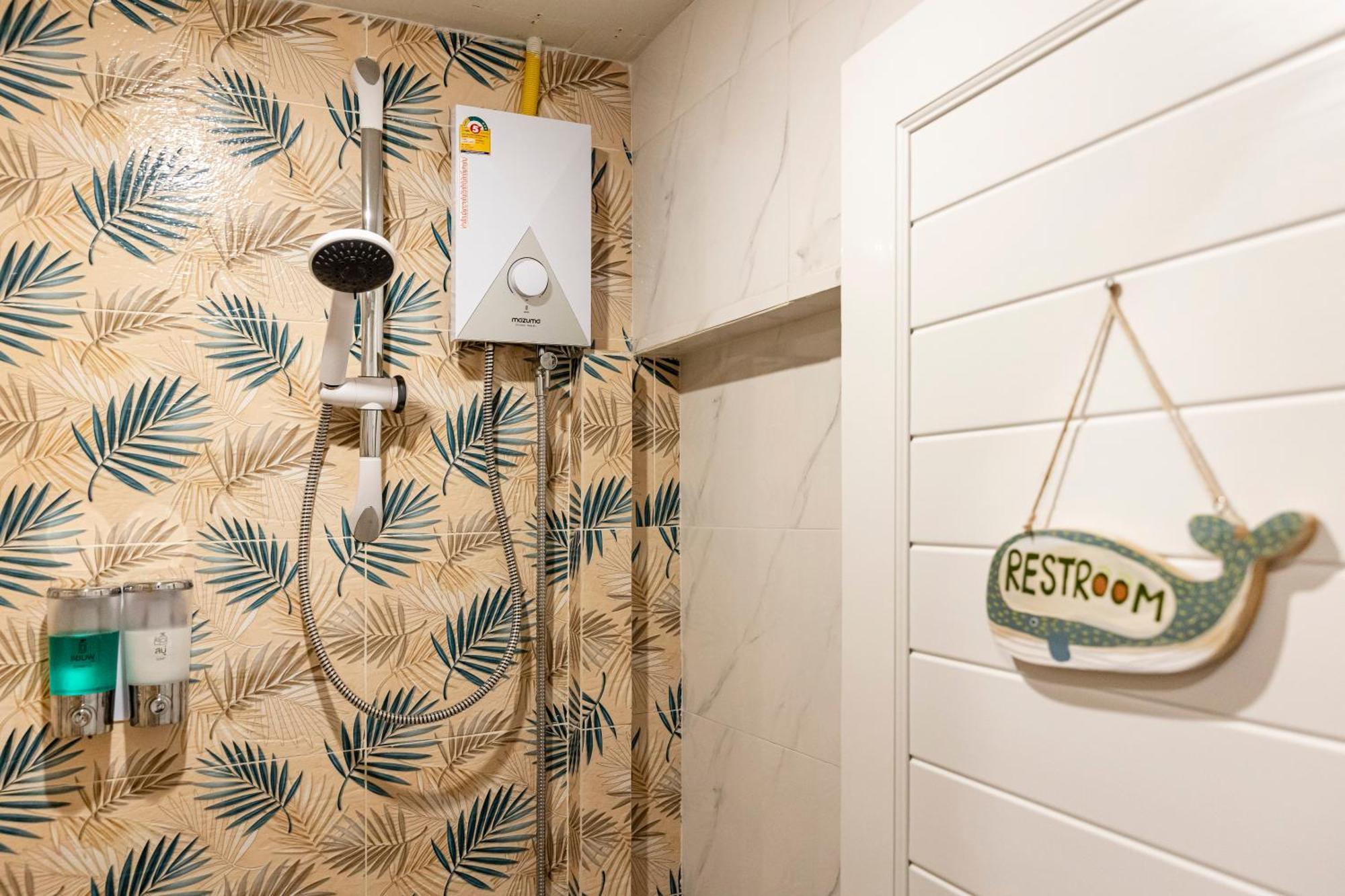 Sweett Lemon Hostel Patong Экстерьер фото