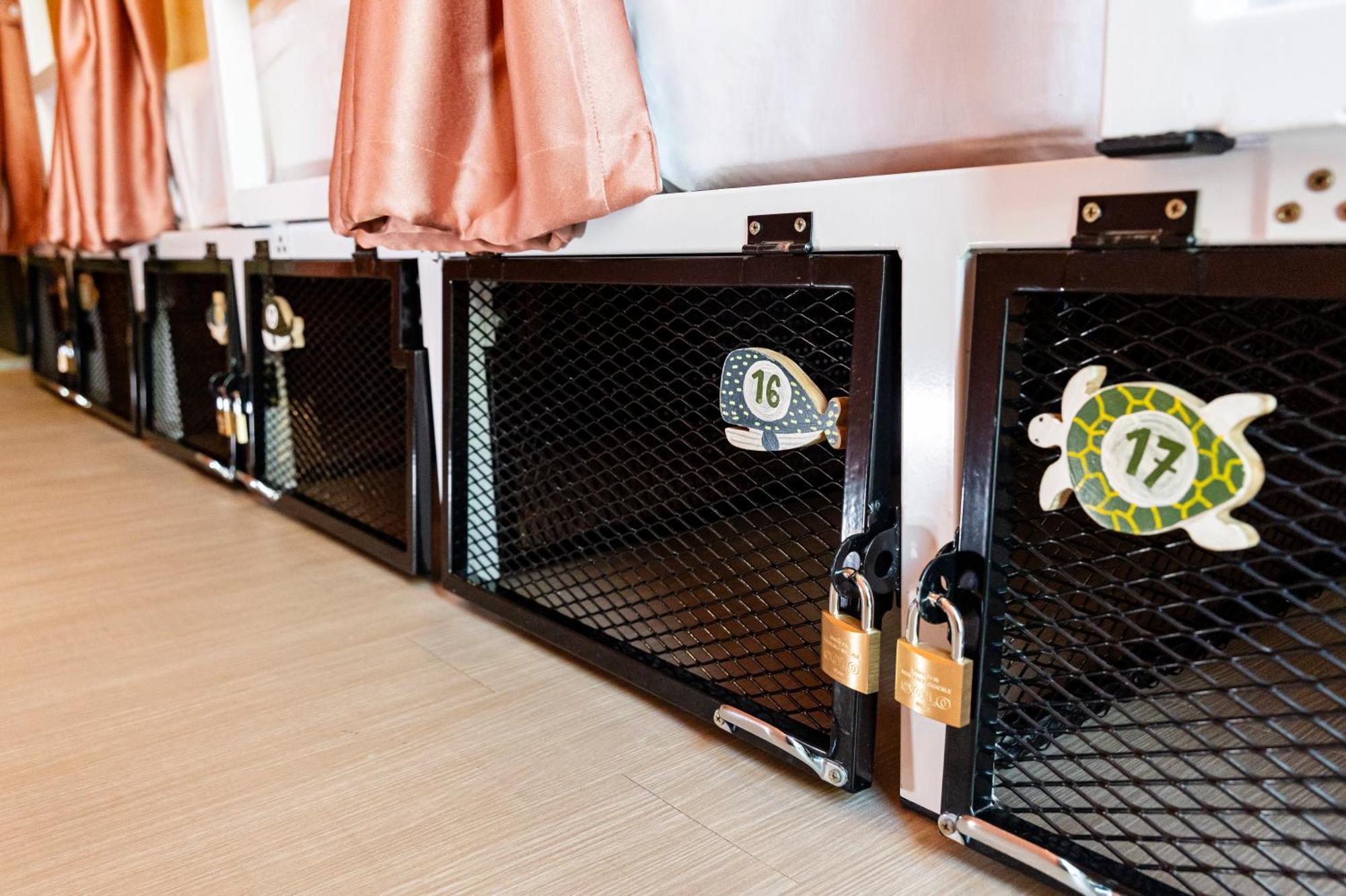 Sweett Lemon Hostel Patong Экстерьер фото